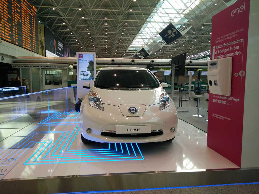 Nissan Leaf elettrica sociale fiumicino banco farmaceutico